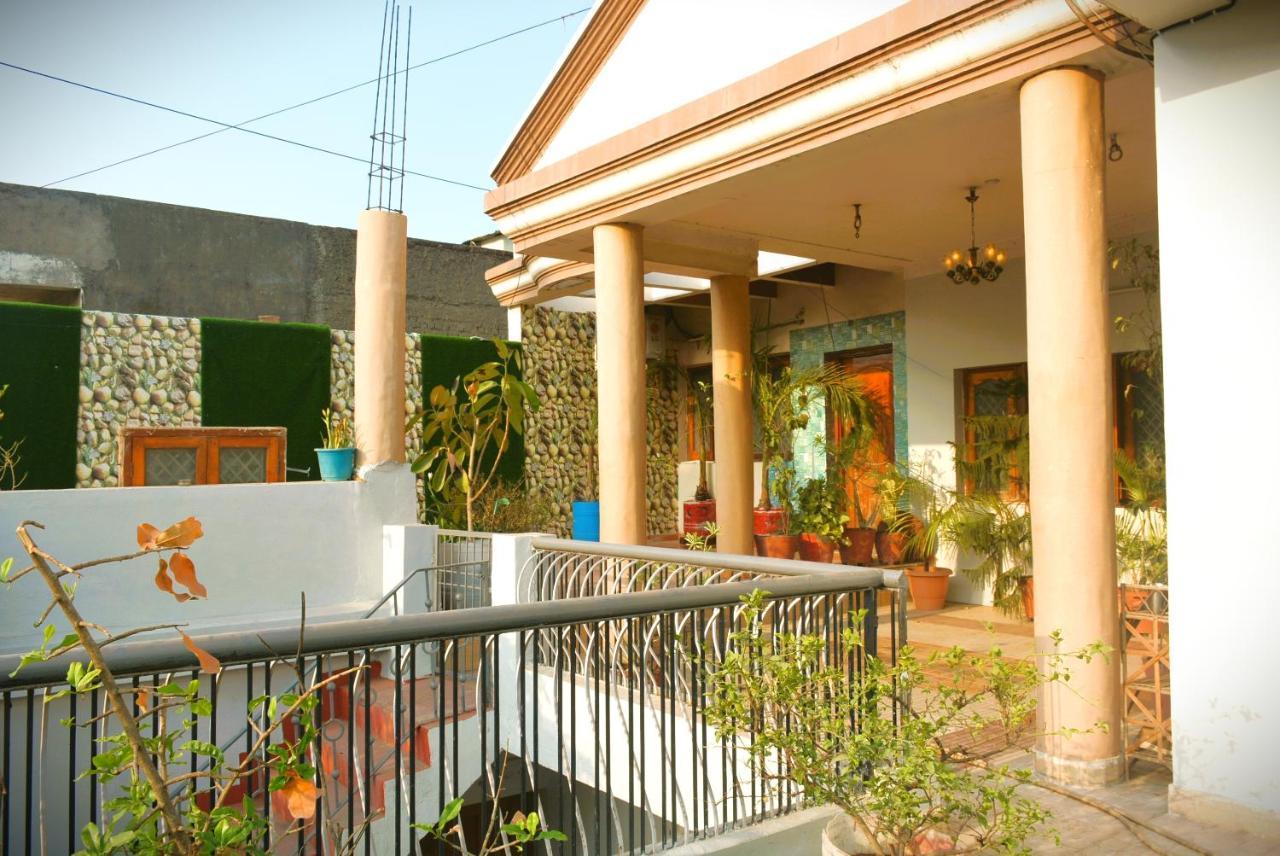 Malaiya Homestay - Grandeur Living Experience 贾巴尔普尔 外观 照片
